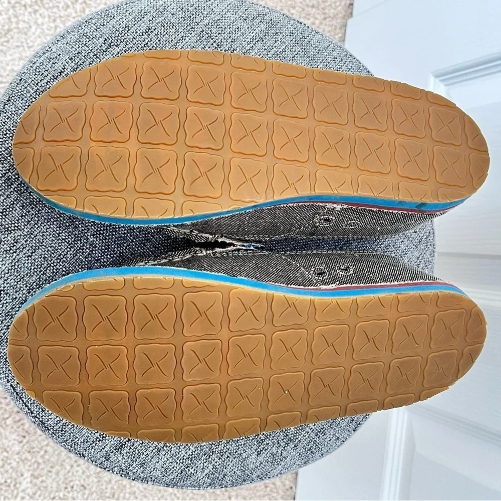 Twisted X eco Slip Ons Loafers Native Print Multi Color Tagged 6.5M *Fit like 7* - Picture 8 of 8